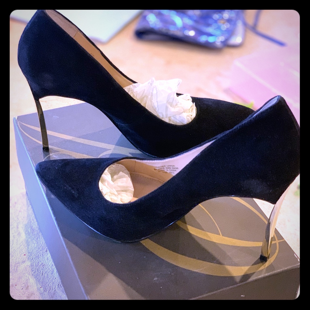 Enzo Angiolini Size 8.5 Black With Gold Heels